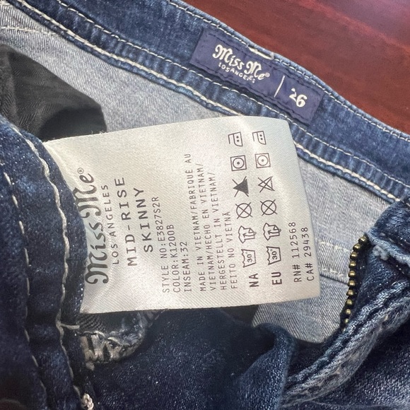 Miss Me-Mid Rise Skinny - Picture 6 of 6